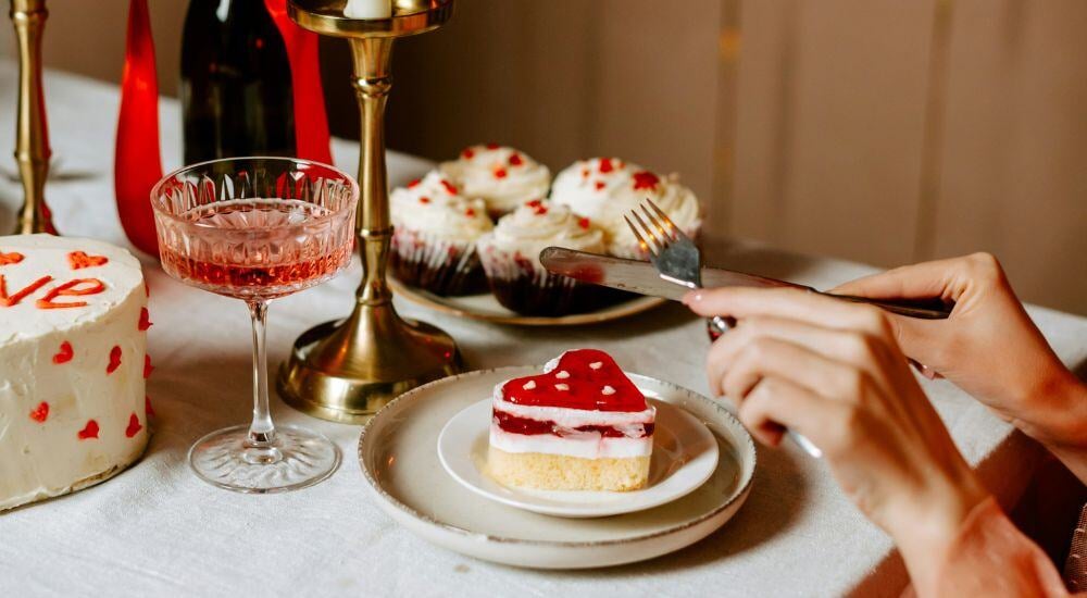 Découvrez nos idées de menus pour organiser un repas en amoureux simple, économique et délicieux