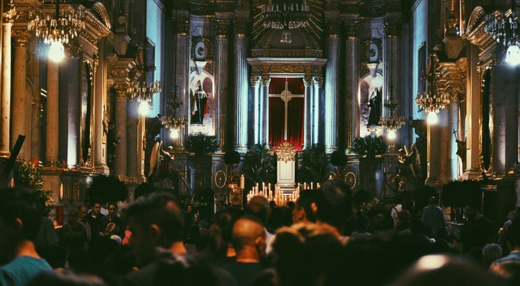 8. La messe de minuit