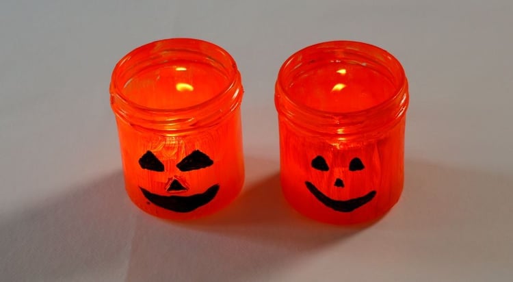 Créez des photophores halloween à décliner selon vos envies : citrouilles, fantômes, monstres...