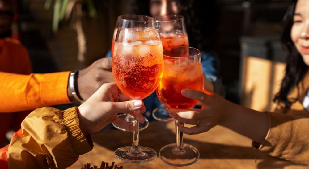 Combien de petits fours par personne pour un apéritif réussi