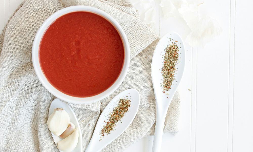 Comment faire du ketchup maison : recette rapide et variantes savoureuses